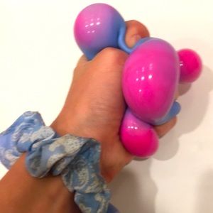 Color changing blue pink Needoh